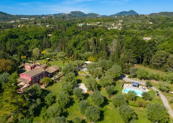 Triklino Estate