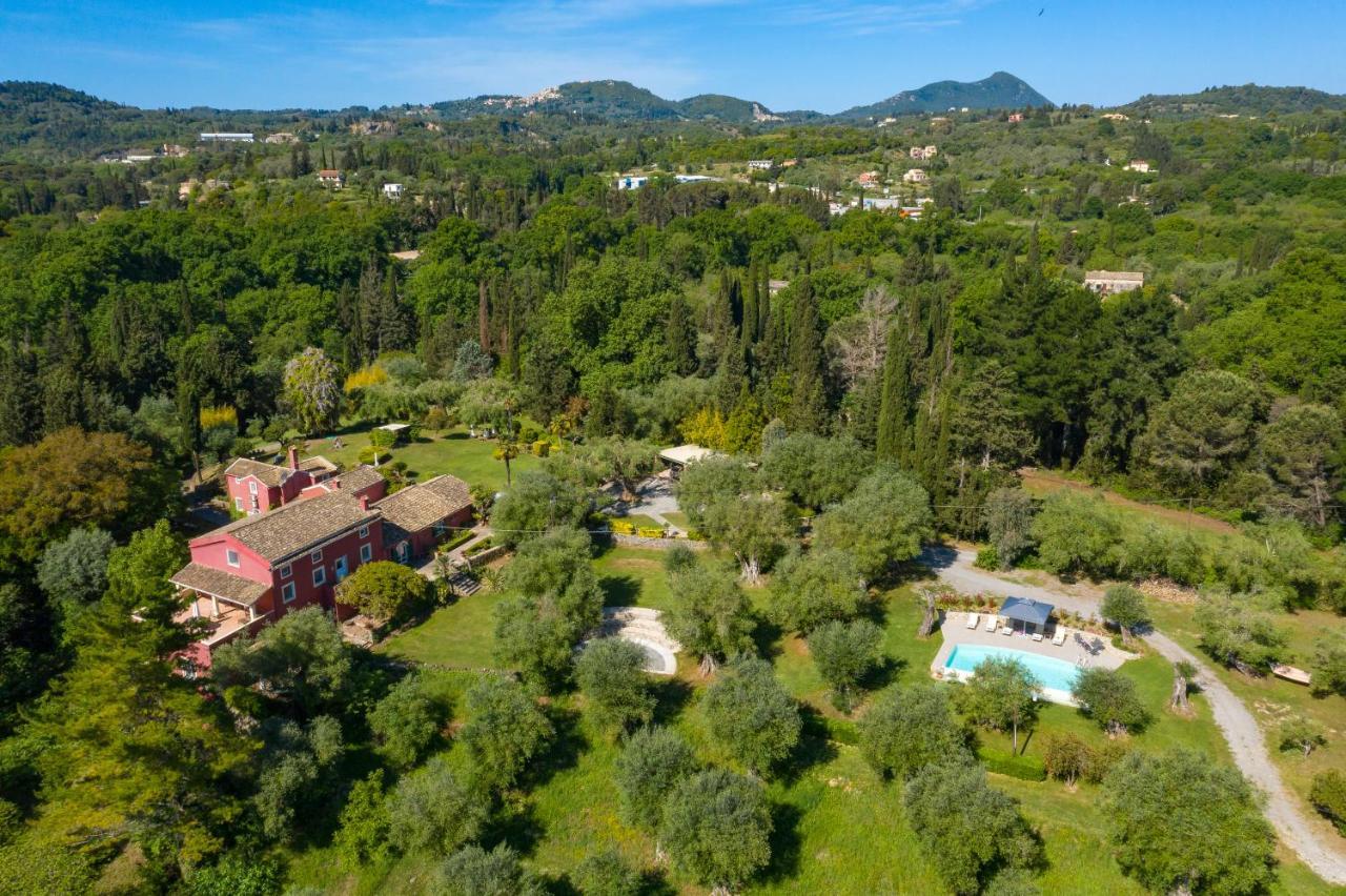 Triklino Estate * Áfra
