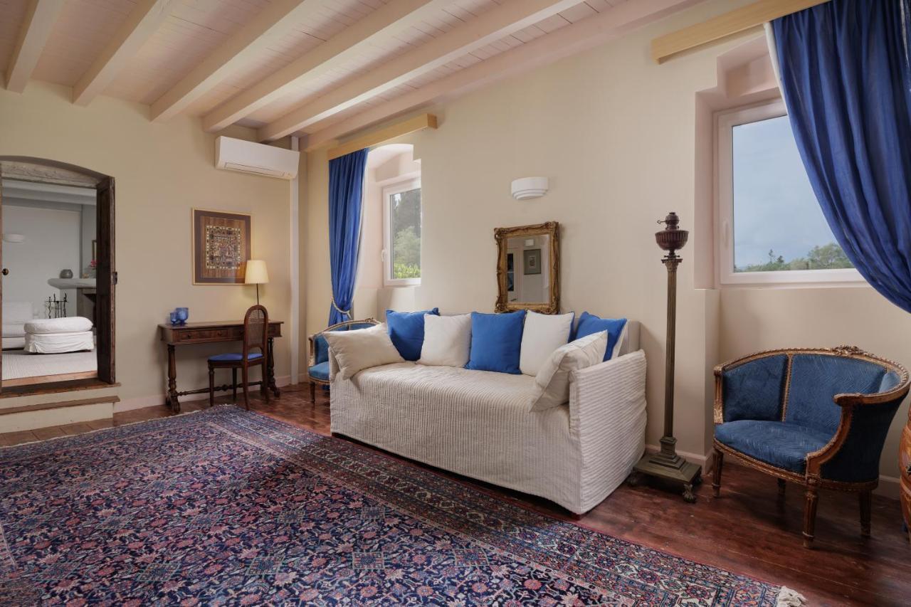 Triklino Estate * Áfra