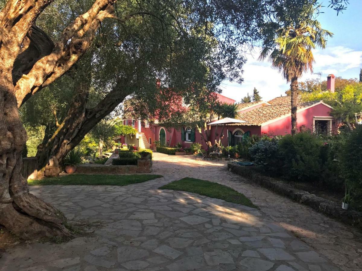Triklino Estate * Áfra